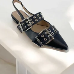 J By J 2747CW Sandals Black