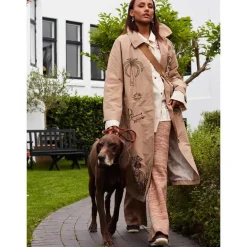 M. Wiesneck Nim Coat Sand